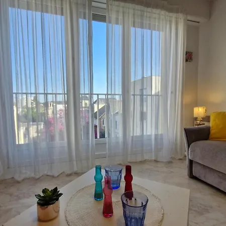 - Lumineux Au Calme - 30m De La - Quartier Du Parc アパート ロワイヤン
